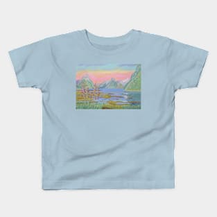 Colorful sunset in Milford Sound, New Zealand Kids T-Shirt